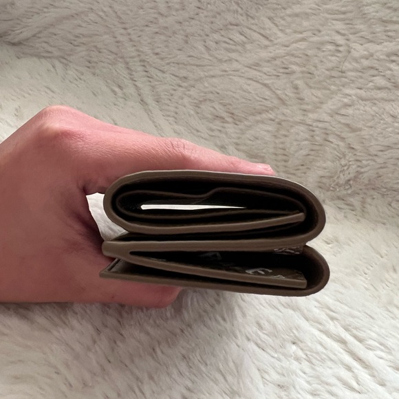 Super Sale ❤️Authentic 💯 Balenciaga Limited Edition Mini Compact Short Wallet - Picture 6 of 10